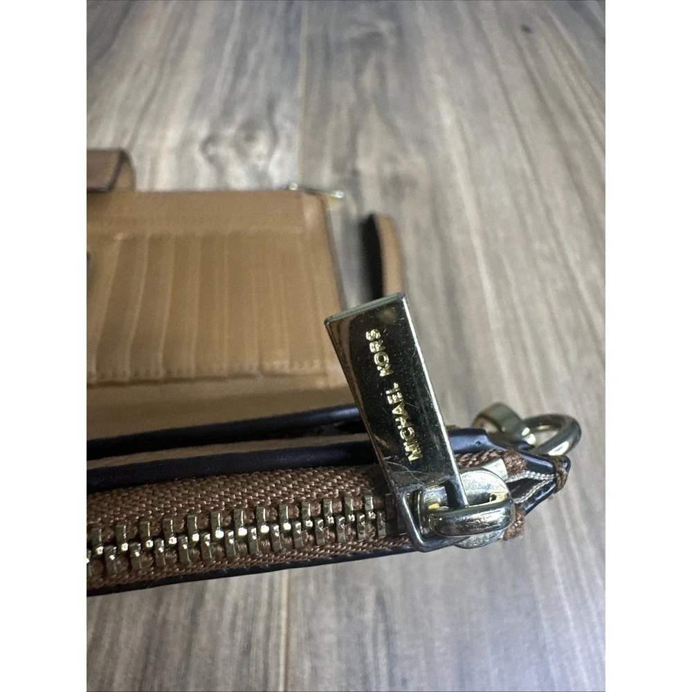 Michael Kors‎ Women's Wristlet Wallet Kane-M Brown Double Fold